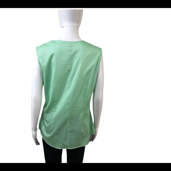 New York And Company Women Size M Top Sleeveless V Neck Cross Body Blouse Green - Picture 9 of 13